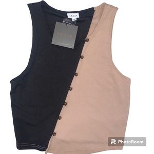 Lelis Collection Boutique Women’s short sleeve shirt with buttons Size Large